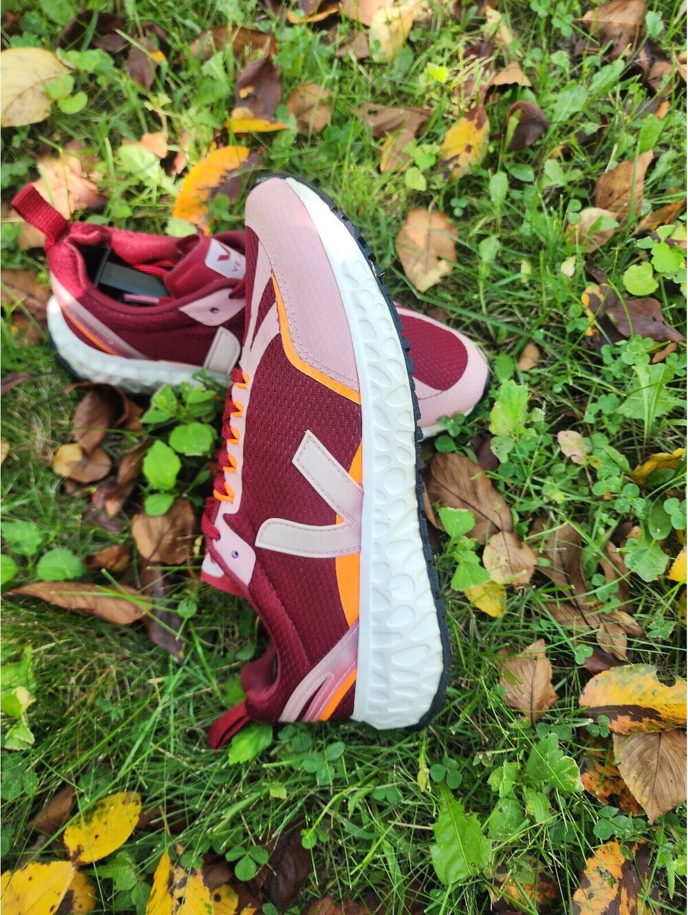 Size 7 - Women's Veja Condor Mesh Grenat Dhalia Running Sneakers - Picture 2 of 9